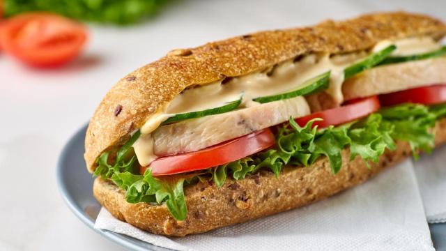 Bocadillo de pollo.