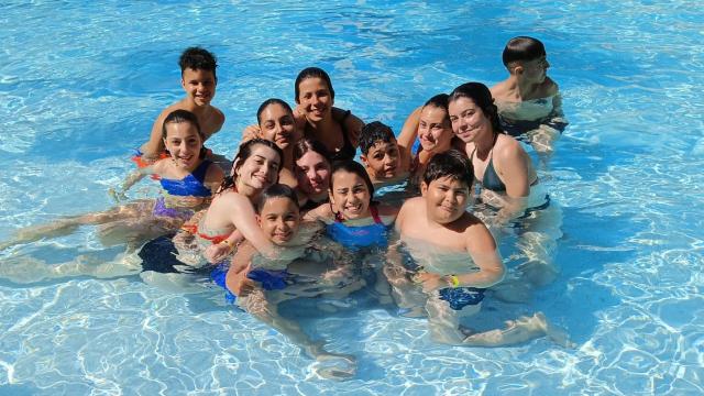 Niños y niñas de la Fundación Blas Méndez Ponce en una de sus actividades.