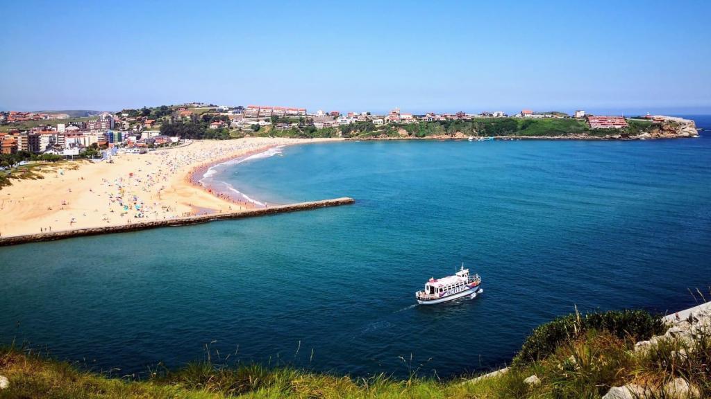 Imagen de la playa de la Concha, en Suances (Cantabria)