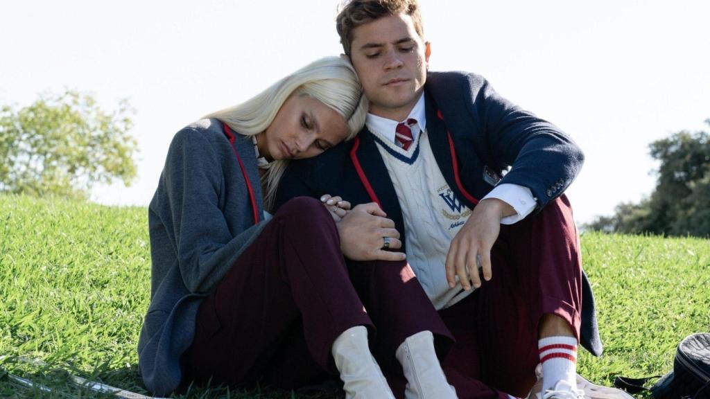 Valentina Zenere y André Lamoglia en una escena de 'Élite'.