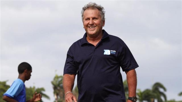 Zico, durante uno de sus trabajos como entrenador de fútbol