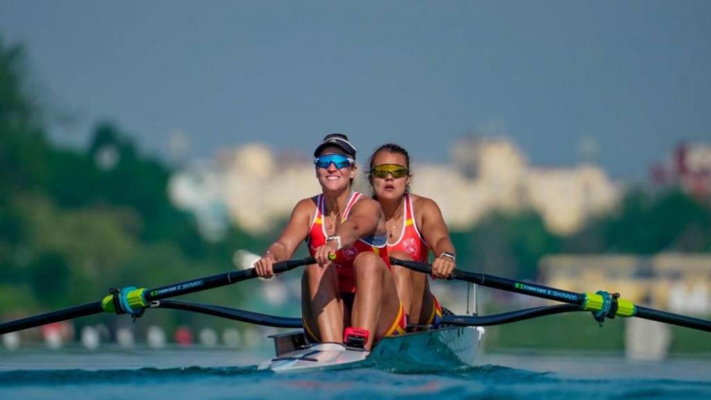 Esther Briz y Aina Cid, durante la prueba disputada en Varese.