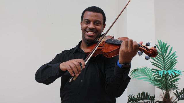 Anderson Quintiliano, violinista de A Coruña