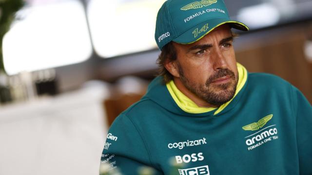 Fernando Alonso, durante una conferencia de prensa con Aston Martin