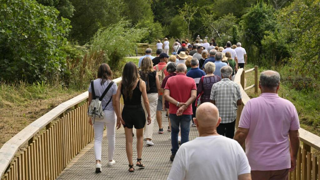 Imagen de la inauguración del paseo fluvial que une Iñás y Nós en A Coruña.