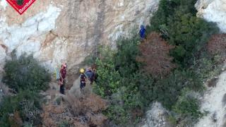 Los bomberos del Consorcio durante el rescate.