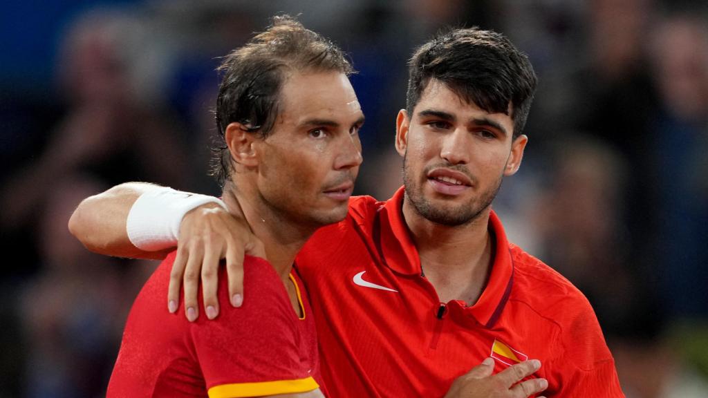 Alcaraz y Nadal, durante su debut en dobles en los Juegos Olímpicos