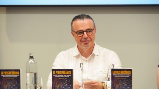 Agustín Baeza, autor de La Polis Mecánica