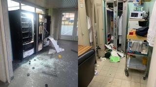 A la izquierda, los actos vandálicos en el polideportivo El Juncal de Alcalá de Henares este 28 de julio. A la derecha, los actos causados en dicho lugar con las taquillas de los trabajadores arrancadas, al igual que varias puertas y una máquina de café, que arrojaron a la piscina cubierta, el pasado 11 de julio.