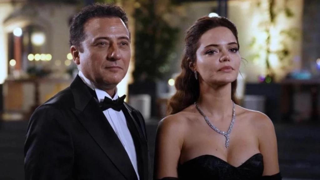 Yiğit Özşener y Hilal Altınbilek en una escena de 'Una vida perfecta'.