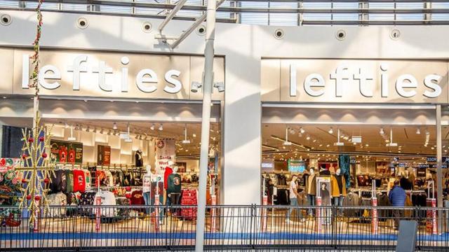 Puerta de entrada Lefties.