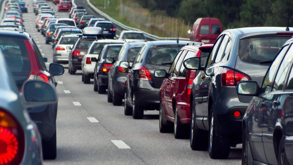 Coches en un atasco.