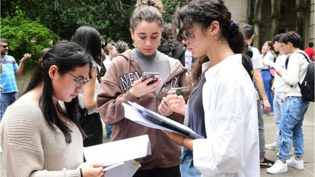 Estudiantes en el Campus Sur de la USC.
