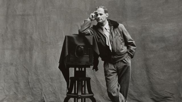 Picture of Self, Cuzco, 1948 © The Irving Penn Foundation.