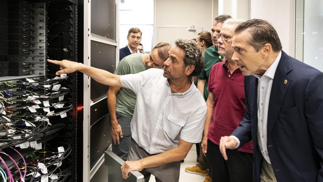 El rector de la UPV, José E. Capilla, durante la presentación Sirius, el nuevo superordenador español