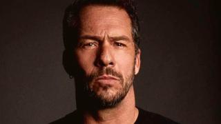 Los días de vacaciones de los hijos de Nacho Palau con Miguel Bosé, en peligro: tensa comunicación y un enfado