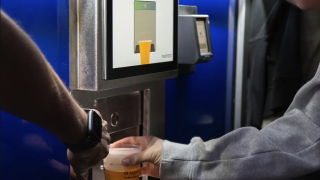 Metabar, robot dispensador de cerveza