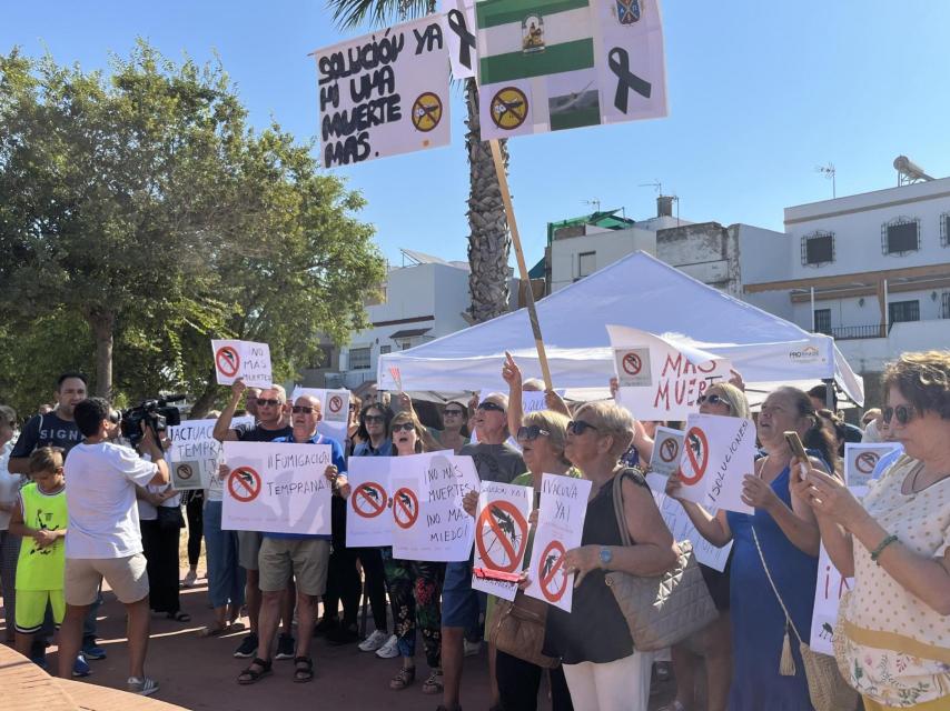 Movilización en Sevilla por el Virus del Nilo.