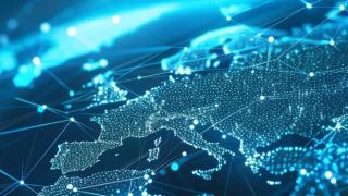 Mapa de Europa por la noche interconectado.