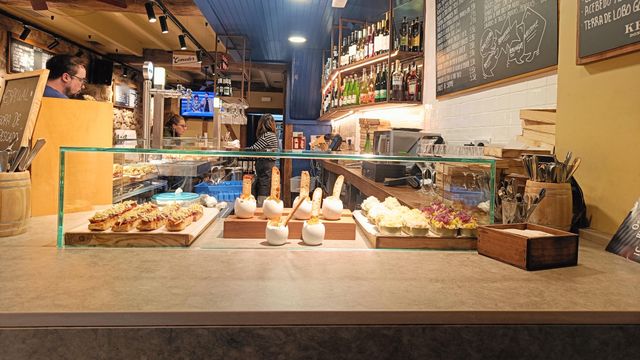 El interior de la Taberna Jose Mari