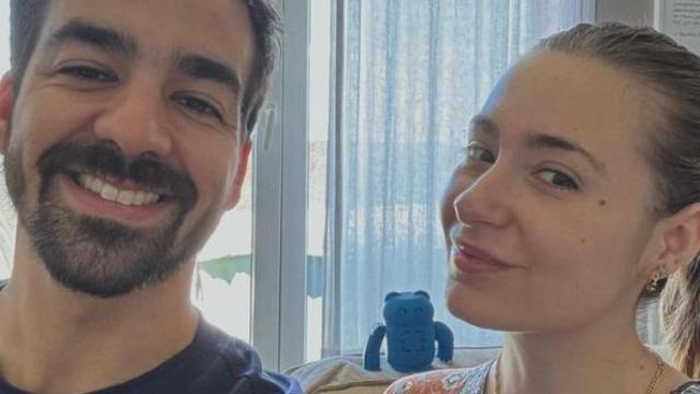 Carla y el ingeniero Guillermo Martínez Gauna-Vivas, de la ONG Ayúdame3D.