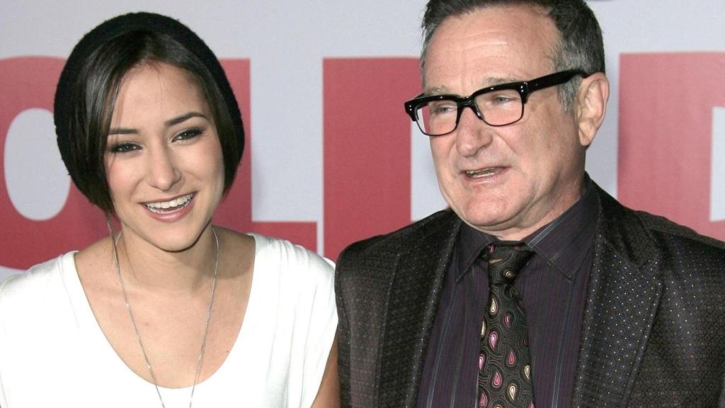 Zelda Williams, junto a su padre, poco antes de que el actor falleciera.