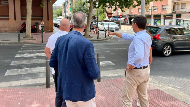 Un momento de la visita de Carlos Velázquez a Santa Teresa.