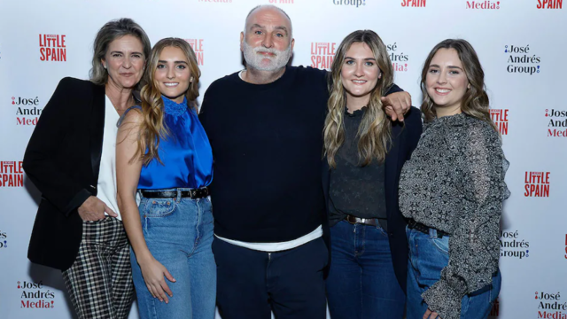 José Andrés, su esposa y sus hijas.