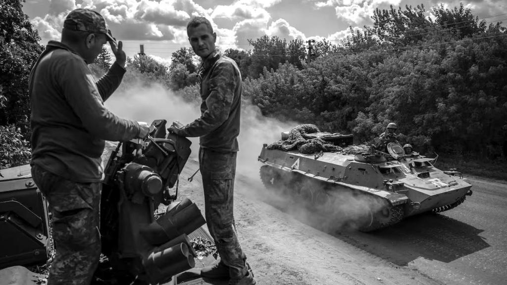 Soldados ucranianos cerca de la frontera con Rusia.