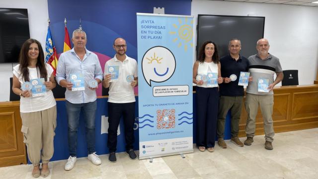 La presentación del proyecto playas inteligentes, en el Ayuntamiento de Torrevieja.