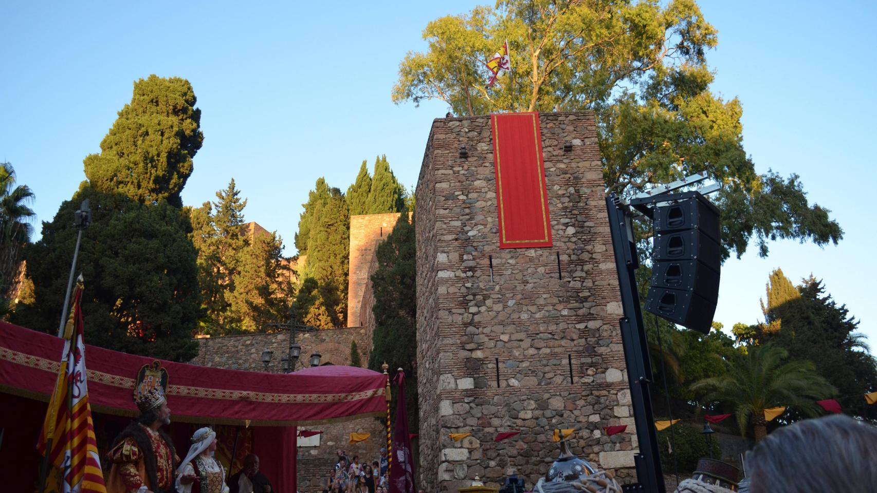 Así ha sido la Cabalgata de los Reyes Católicos en Málaga, en fotos