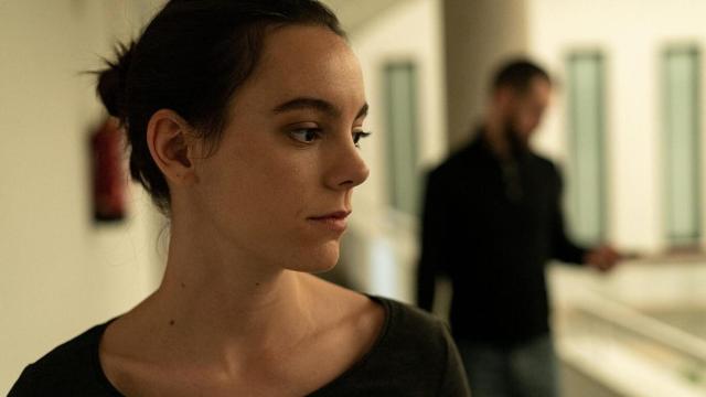 Tiene solo 6 episodios y es perfecta para una maratón de verano: la mejor serie española de la última década