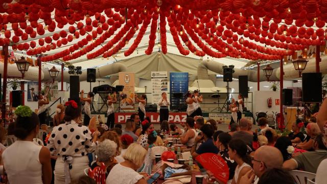 En imágenes/ 'Devorando' la Feria  de Málaga: todo lo que se come en los festejos
