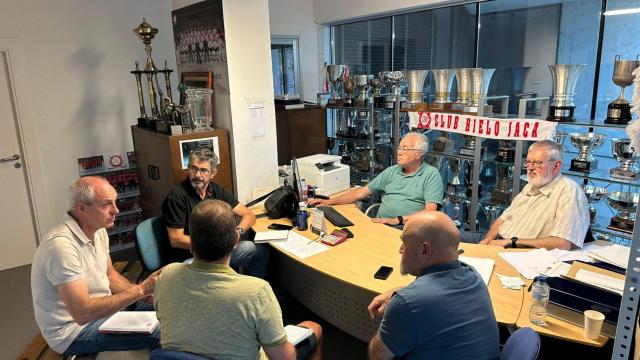 El Club Hielo Jaca afronta la nueva temporada con más “ilusión” que nunca y con el cartel de favorito tras su doblete