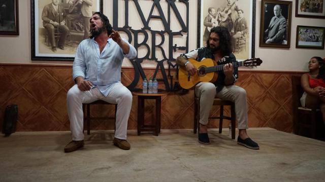 Así es un día de feria en la Peña Juan Breva