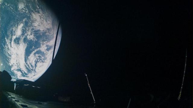 Fotografía de la Tierra tomada por Juice