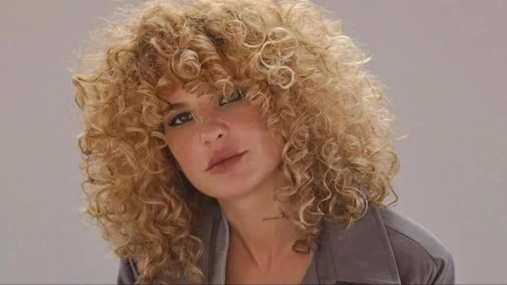 La influencer Sheila Casas se incorpora a la 'Mesa Vip' de 'TardeAR'.