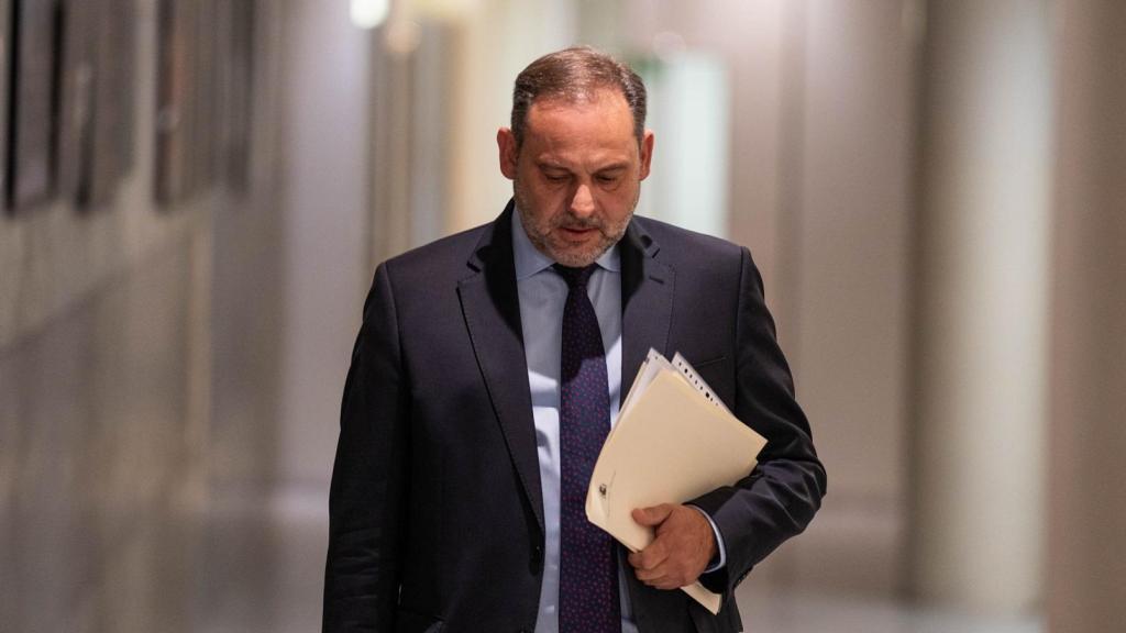 José Luis Ábalos en una foto de archivo tomada en los pasillos del Congreso de los Diputados.