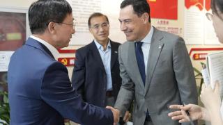 El presidente de la Junta de Andalucía, Juanma Moreno, durante su visita a China.