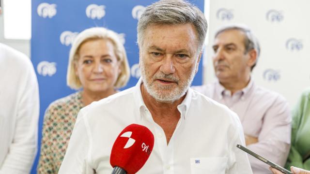 El secretario autonómico del PPCyL, Francisco Vázquez, en Segovia