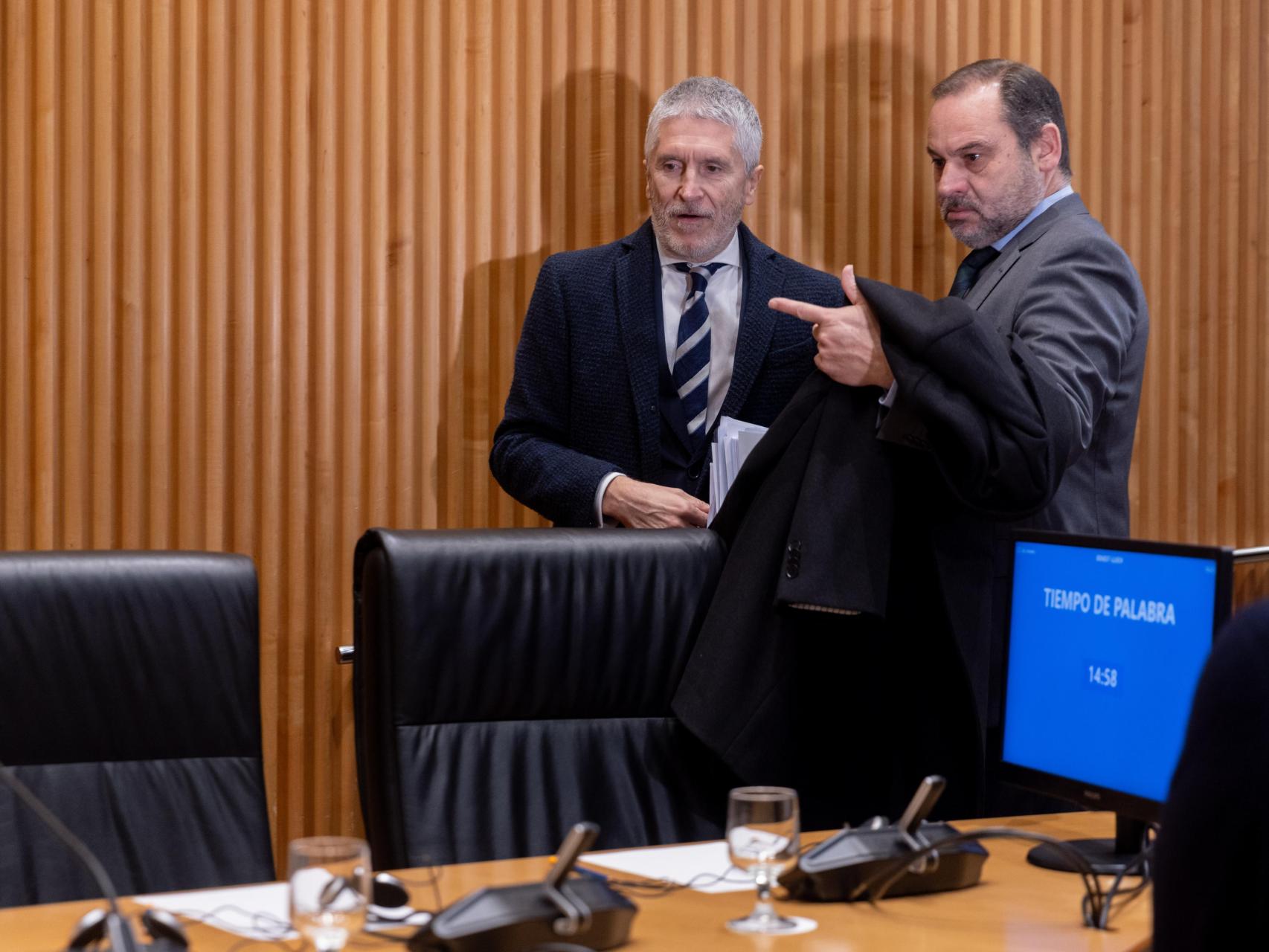 El ministro del Interior, Fernando Grande-Marlaska, junto al exministro de Transportes, José Luis Ábalos, en una foto de archivo.