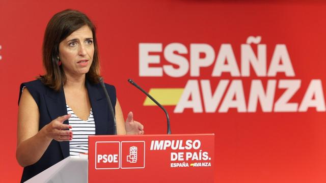 La portavoz de la Ejecutiva del PSOE, Esther Peña, este lunes en la sede de Ferraz.
