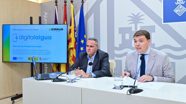 El concejal y presidente de Emaya, Llorenç Bauzà, y el gerente de Emaya, Llorenç Morey.