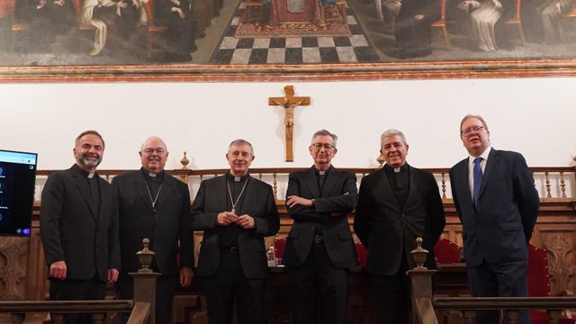 José Luis Retana Gozalo, obispo de Ciudad Rodrigo y de Salamanca, ha inaugurado esta mañana el XX Simposio de Derecho Matrimonial y Procesal Canónico