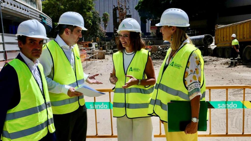 Imagen de archivo de la consejera de Fomento, Rocío Díaz, en las obras del Metro de Málaga.