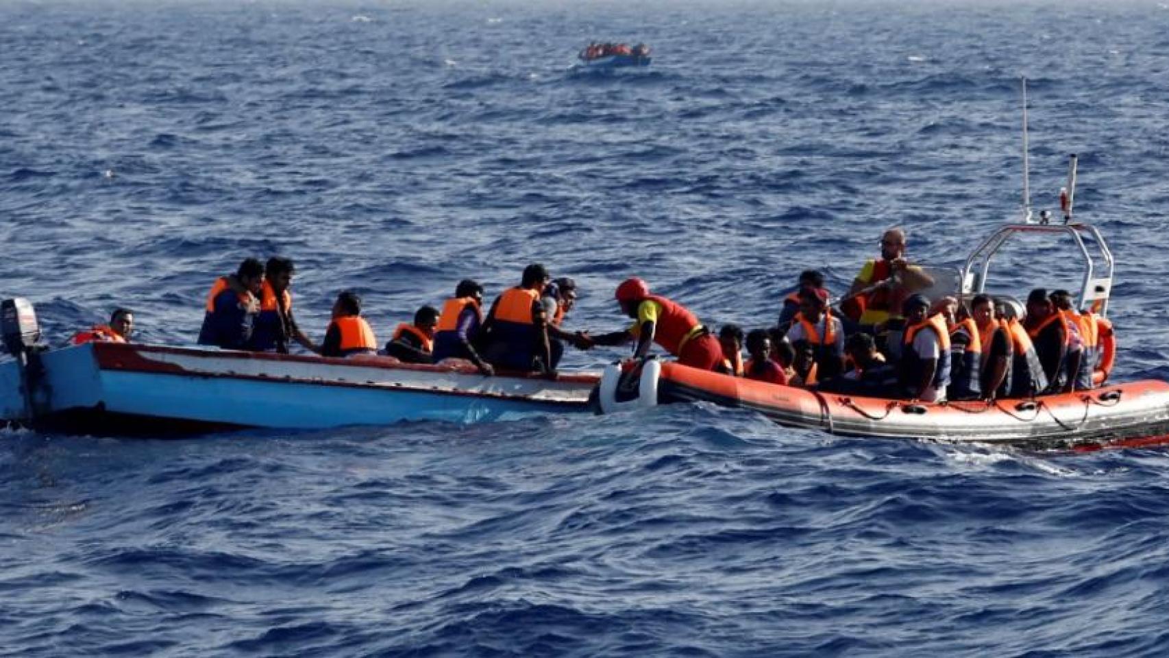 Rescate de migrantes frente a las costas de Libia. Imagen de archivo.
