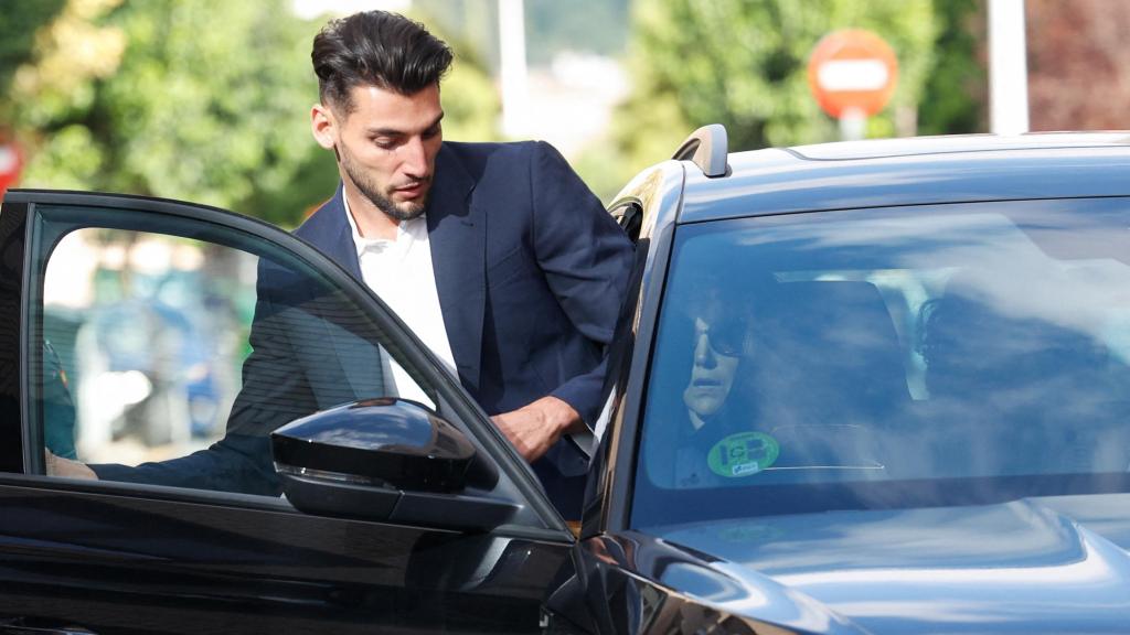 Rafa Mir abandonando el Juzgado.