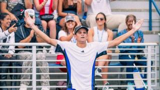 Rafael Jódar celebra su victoria en el US Open.
