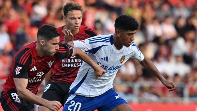 Adu Ares con el Real Zaragoza.