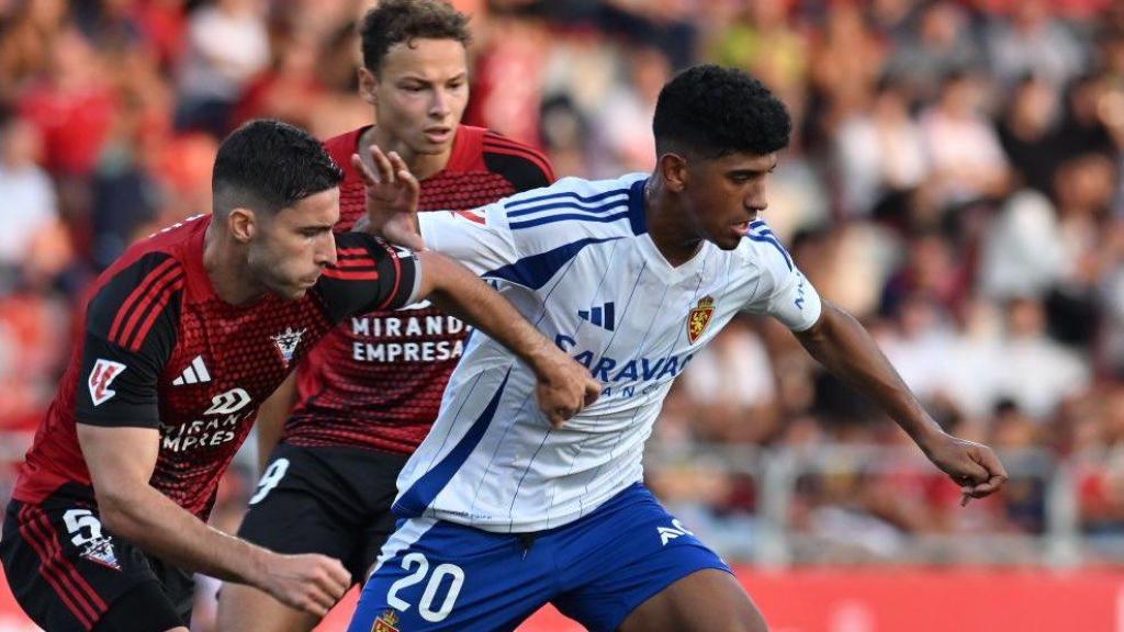 Adu Ares con el Real Zaragoza.